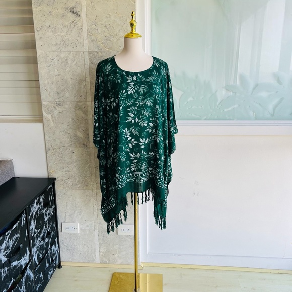 0008/ Dark Green Poncho With Fringed, Breathable Fabric, Lightweight Top - Picture 3 of 8